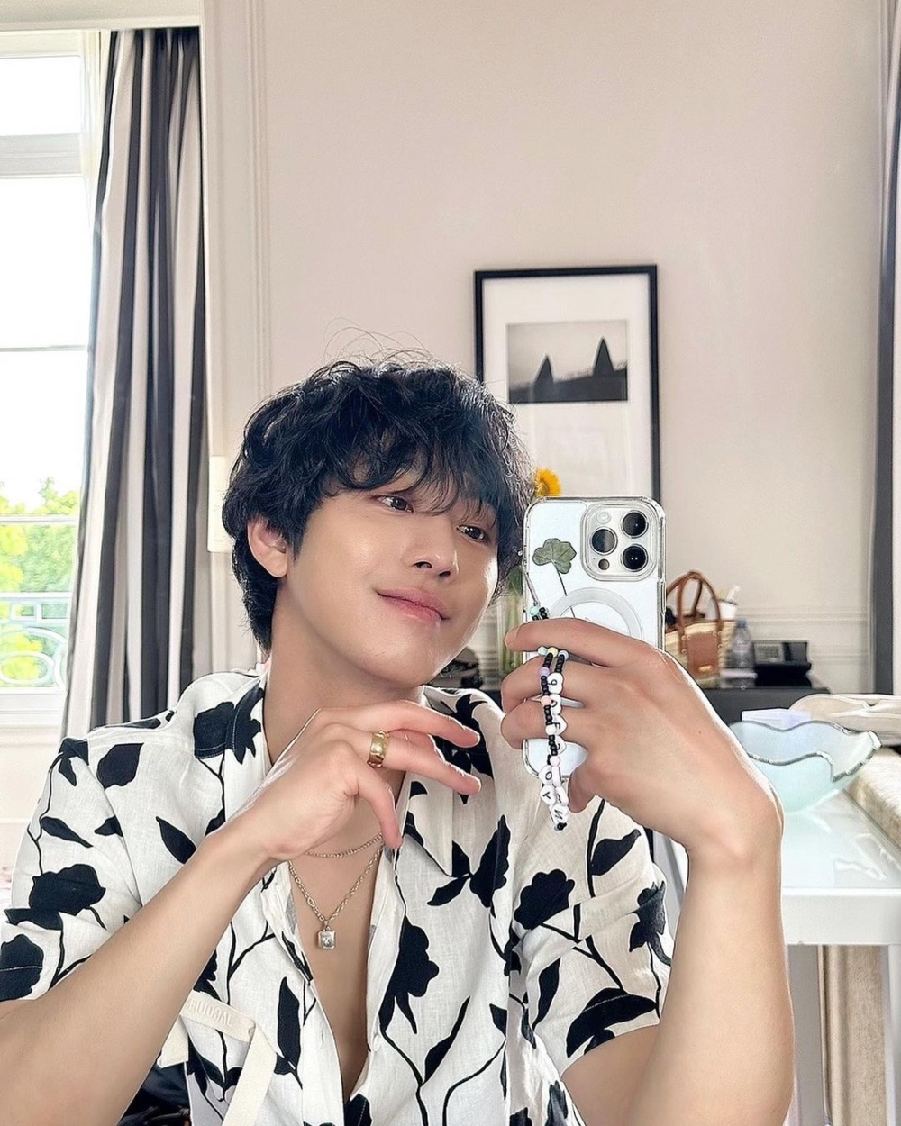 安孝燮這次也有出席大秀。