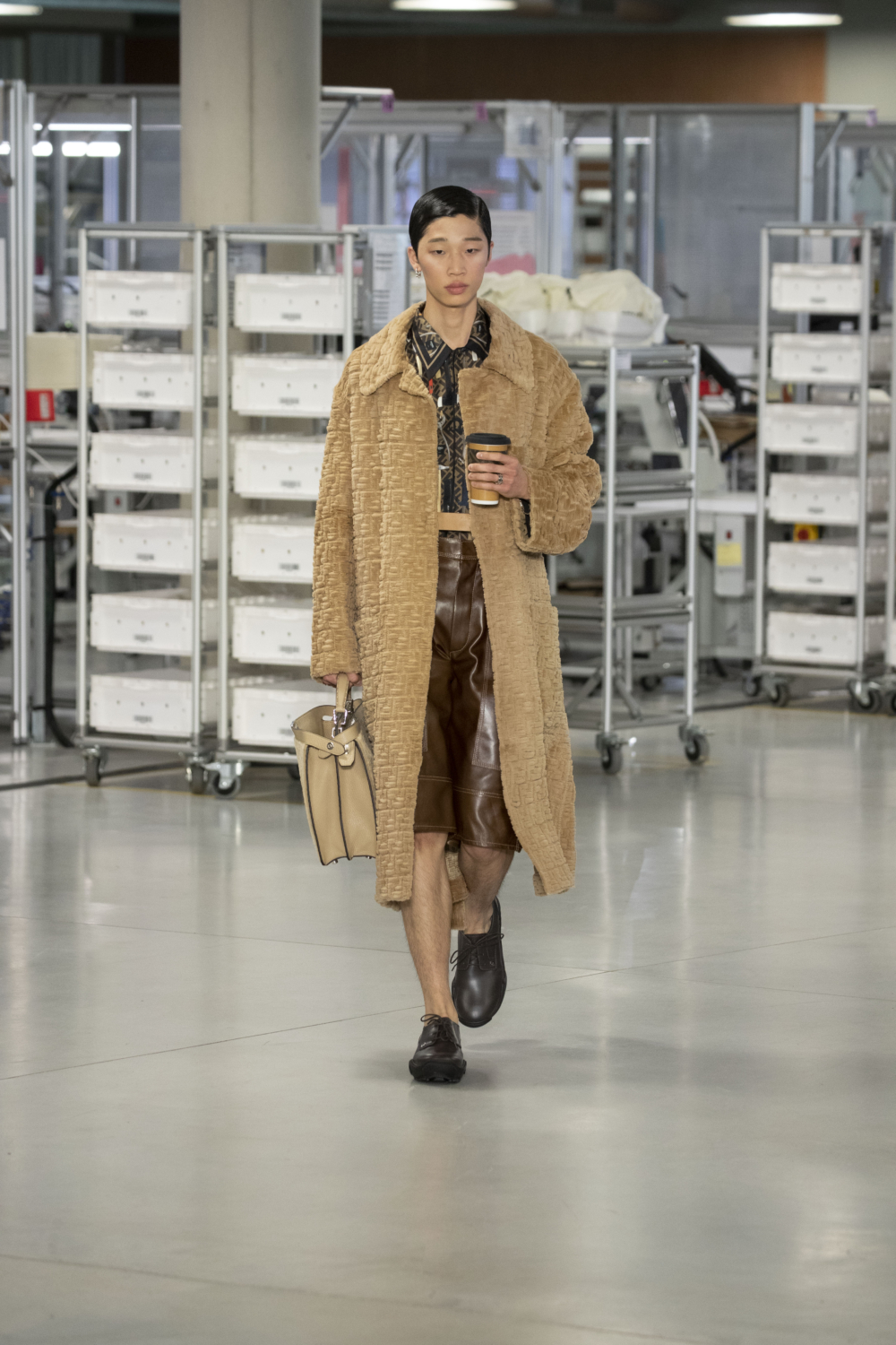 Look 18