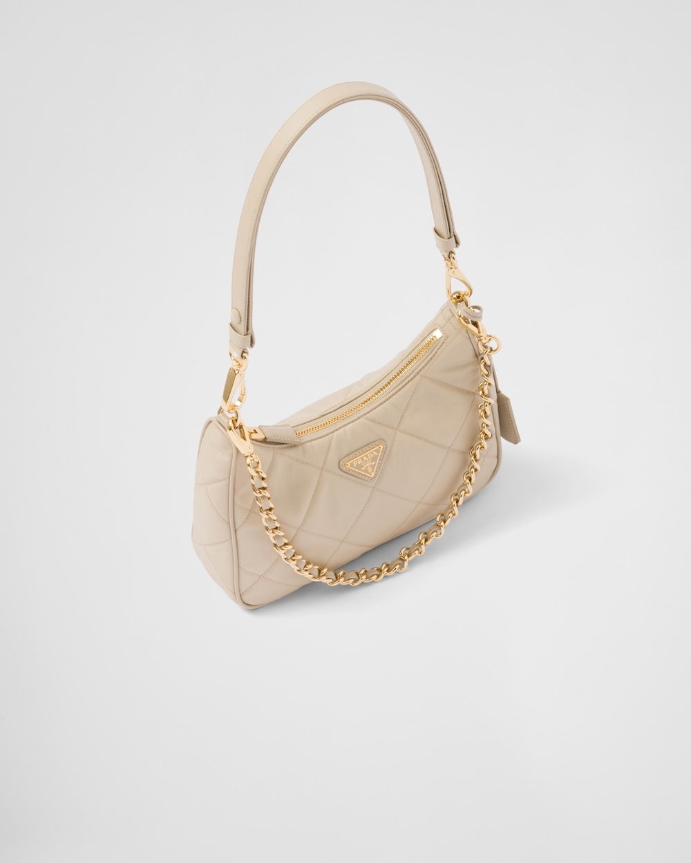 附有提把以及皮革穿鏈