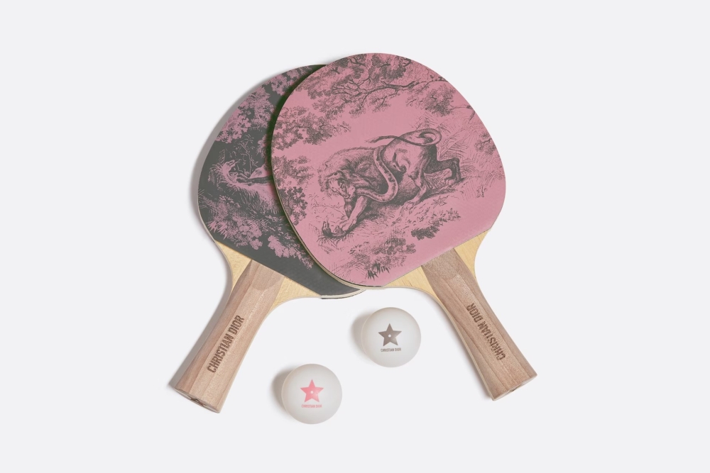 Set of Two Table Tennis Paddles。
