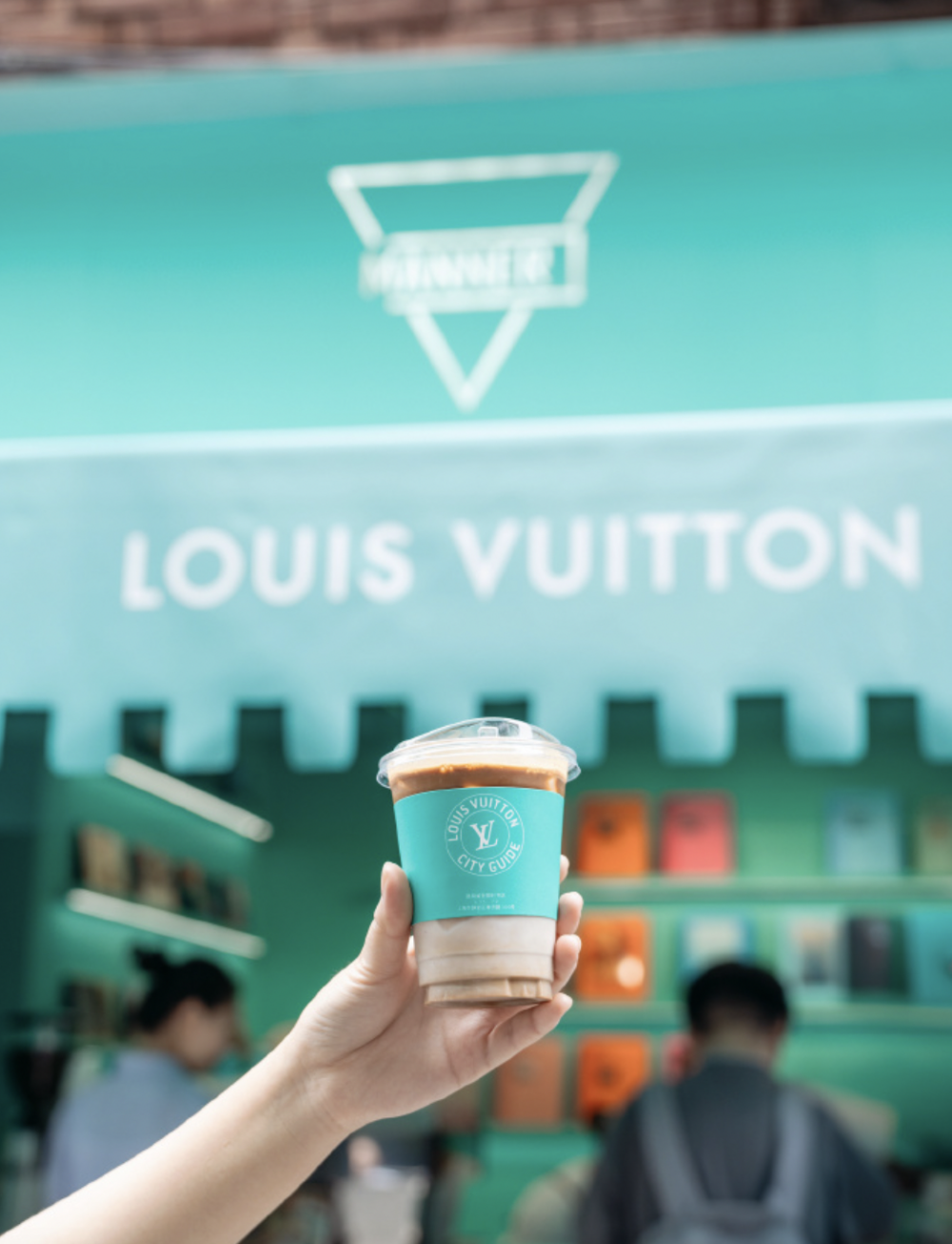 你也可以在這裡點上一杯咖啡。