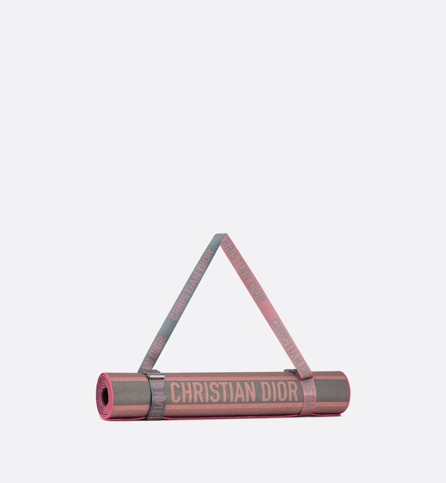 Yoga Mat with Strap。