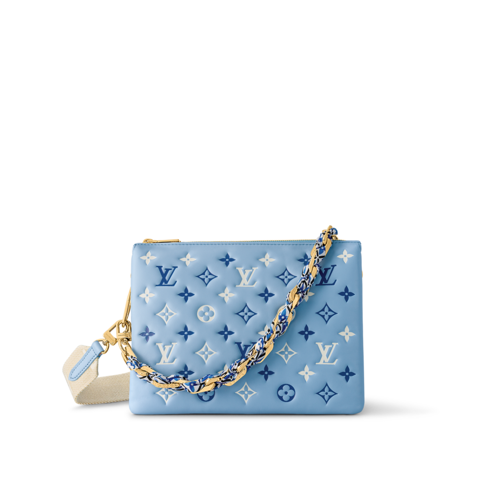 水藍色的Coussin PM手袋