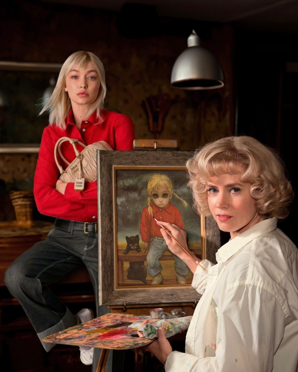 攝影大師Steven Meisel選擇以50年代美國藝術家Margaret Keane的畫作詮釋Miu Miu廣告