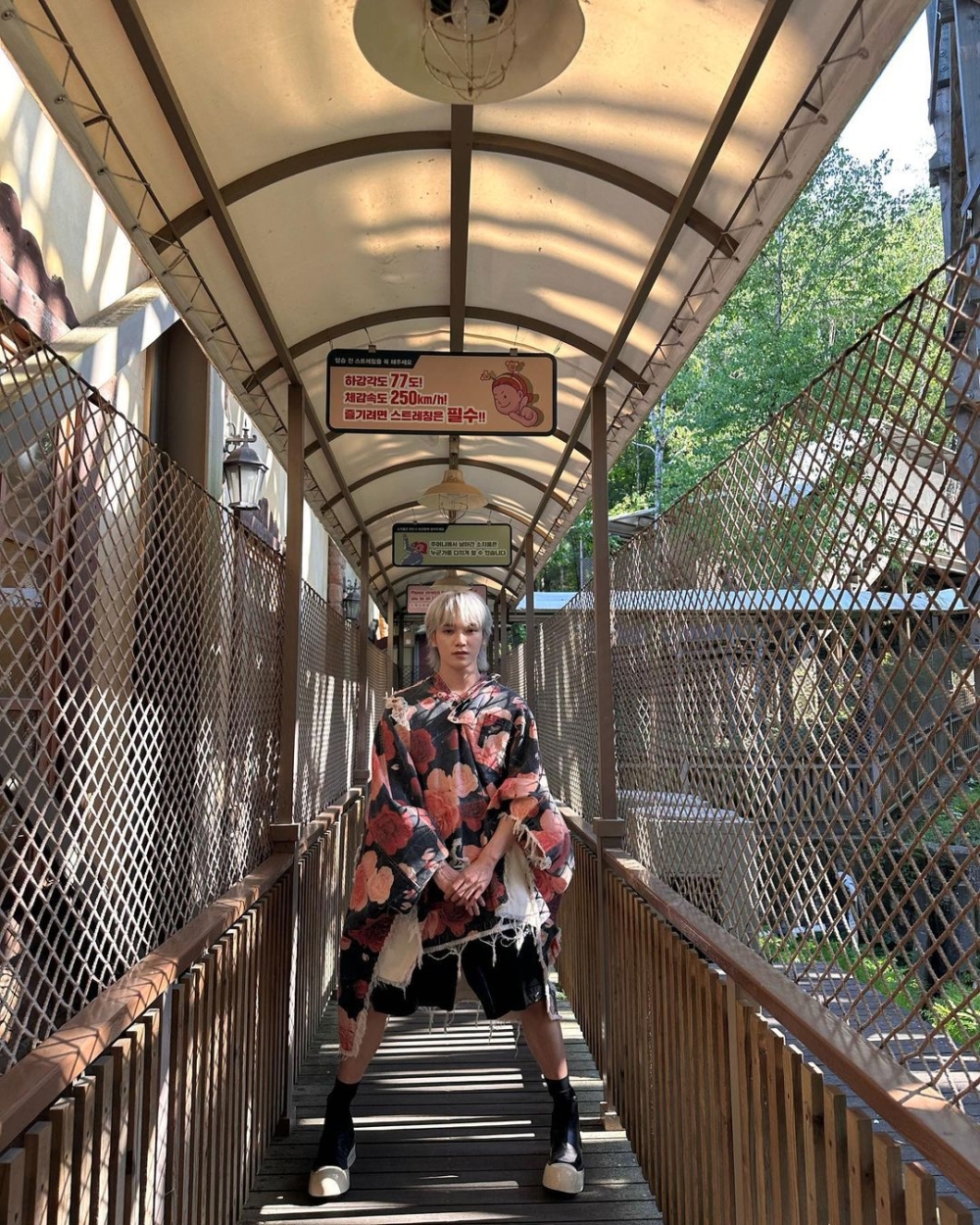 展現高超的時尚駕馭力。