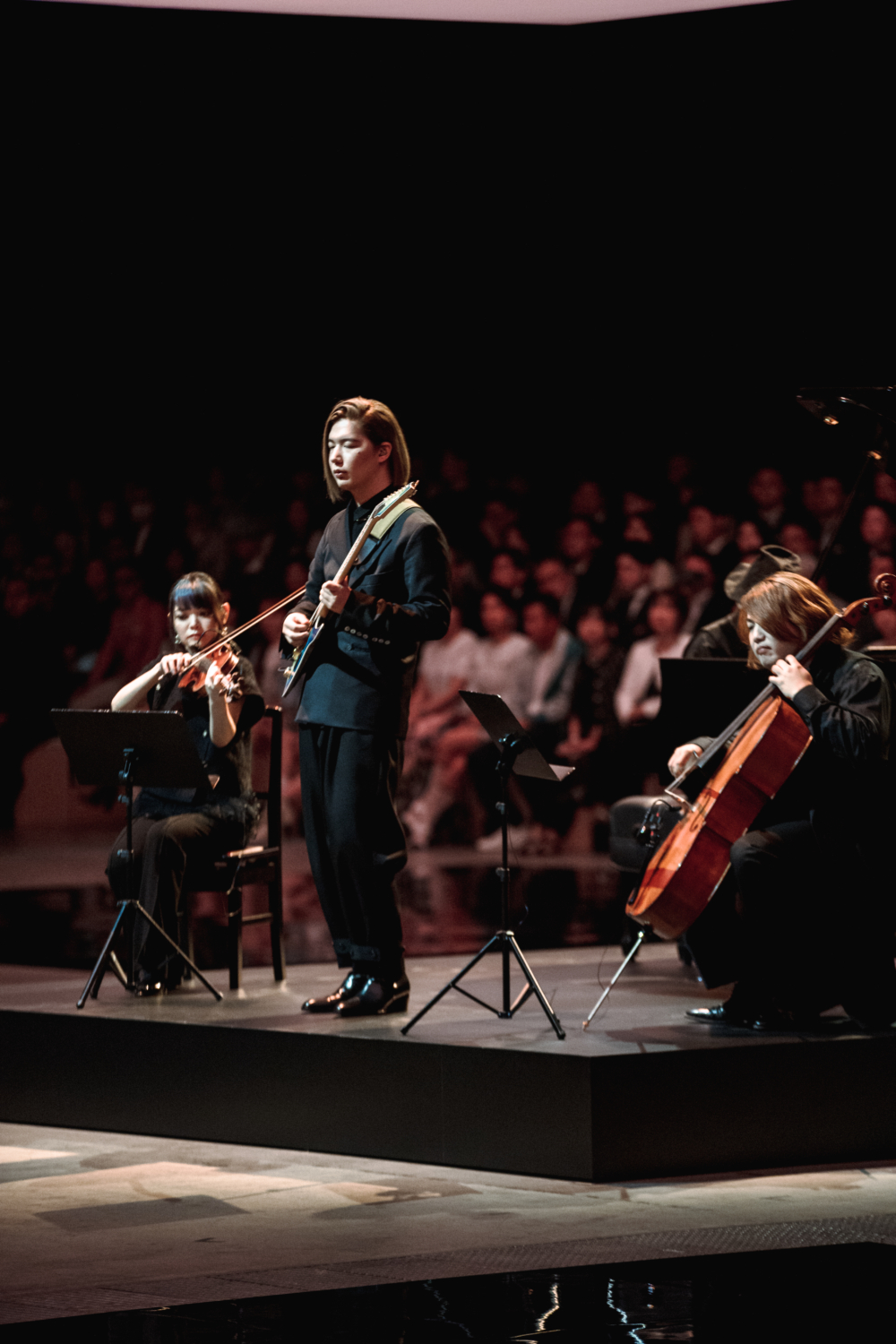 日本知名吉他手Ichika Nito以電吉他演奏坂本龍一的音樂