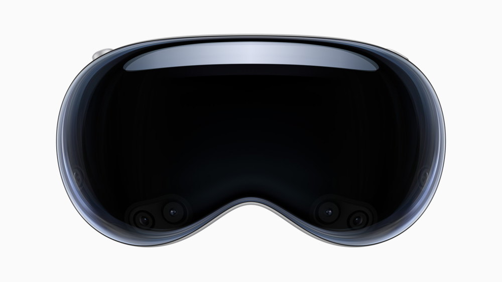 弧形鏡面採用單片3D成型與層壓的玻璃打磨形成光學表面