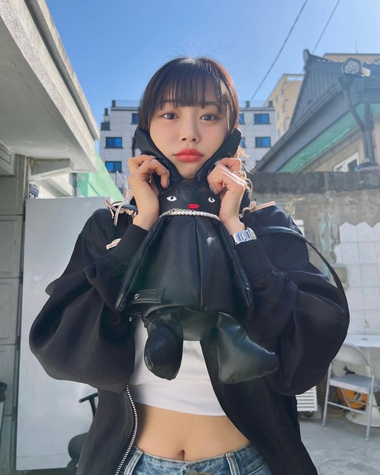 兔子玩偶造型的後背包款也是人氣熱門款