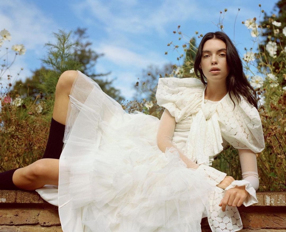 Jennie這回穿上了來自倫敦的小眾品牌「WED」所設計