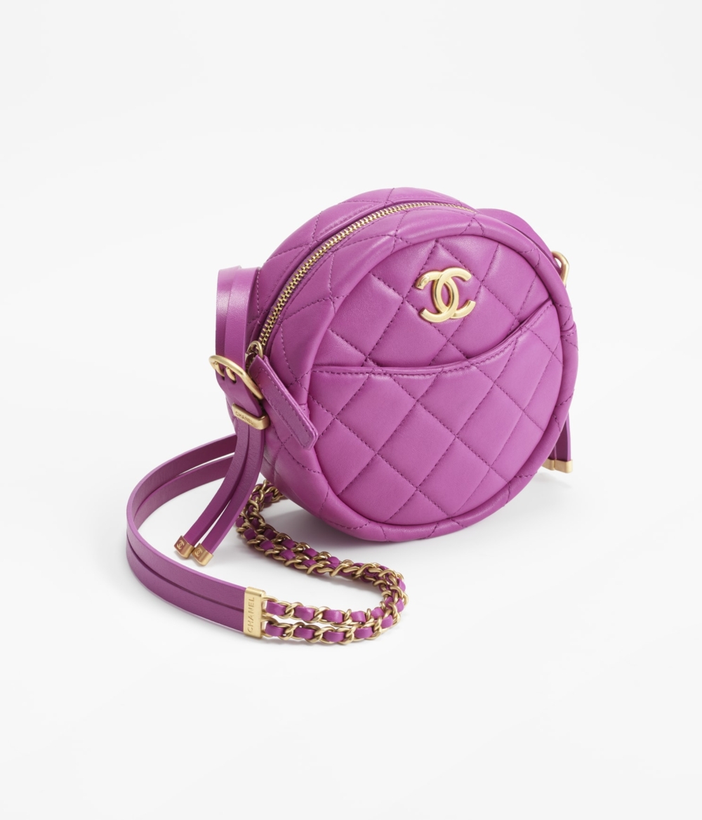 前方有口袋型小袋