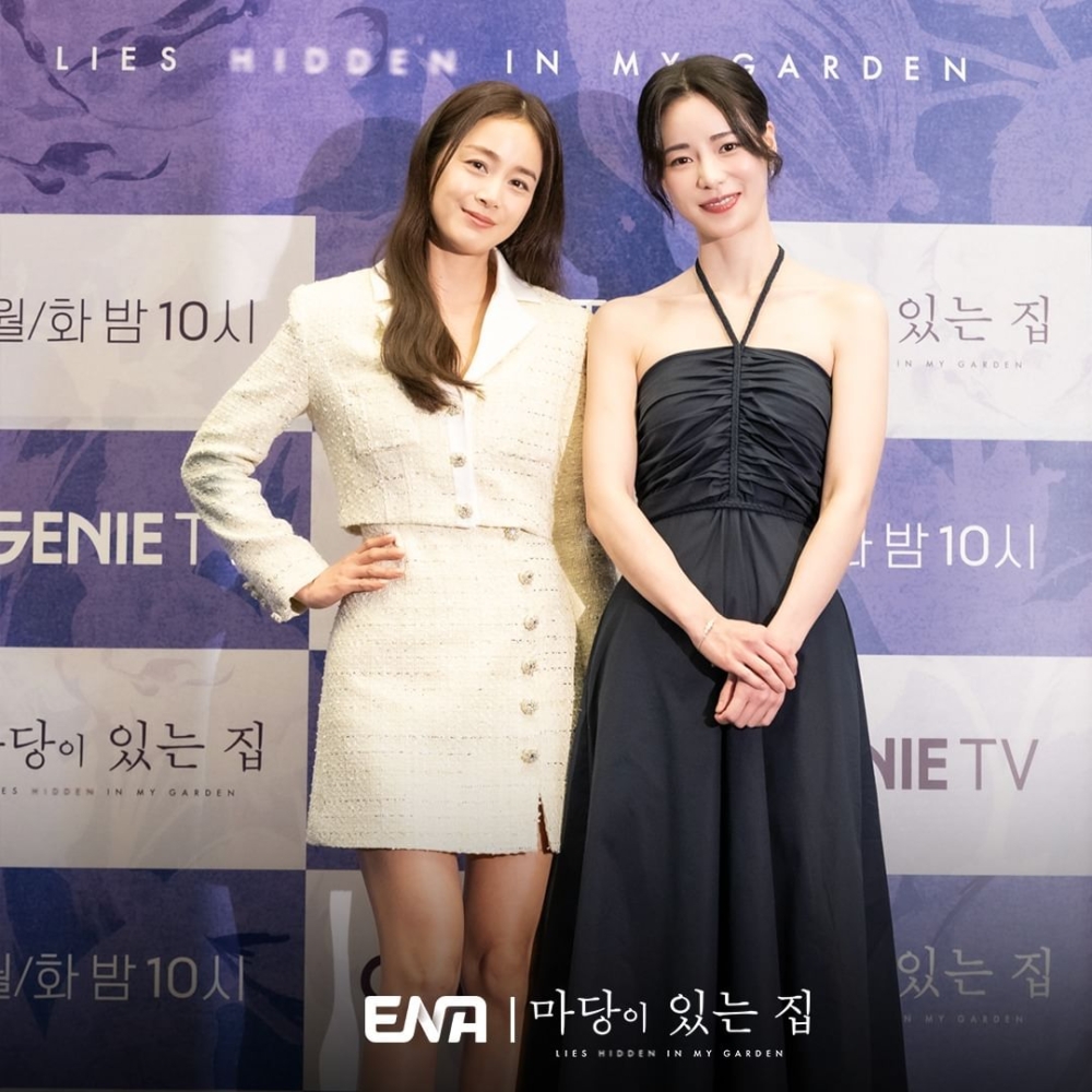 與少10年的林智妍，金泰希顏值氣質依然當打。