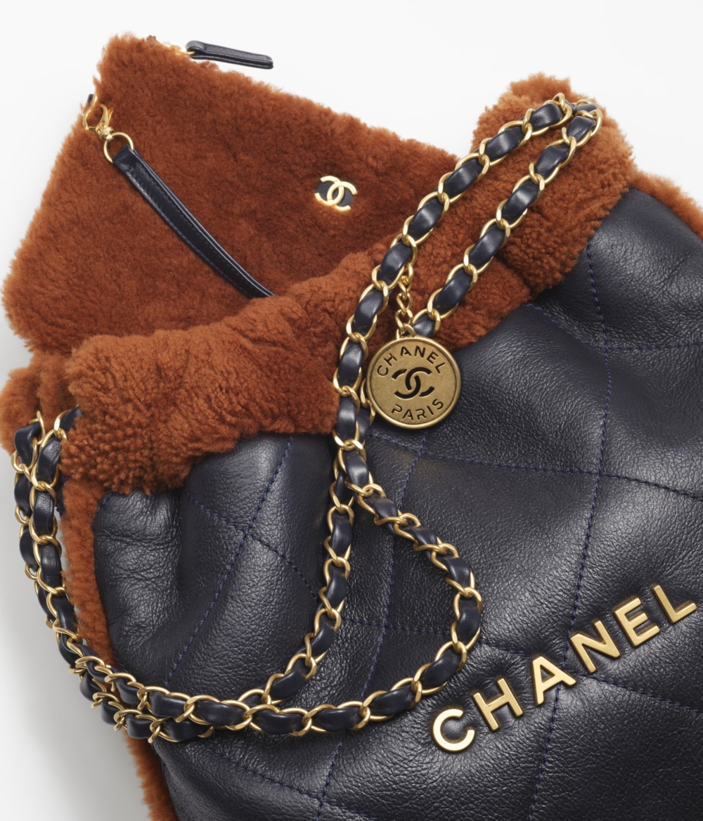 保暖的毛茸茸內裡就像是一隻泰迪熊玩偶