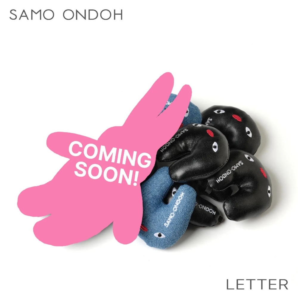黑色兔子吊飾是來自韓國設計師品牌SAMO ONDOH