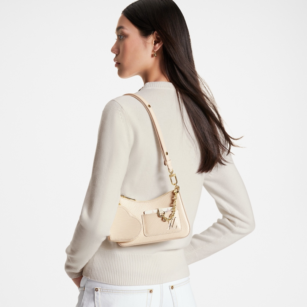 Louis Vuitton七夕情人節手袋搭配可拆卸的拉鏈心形零錢袋