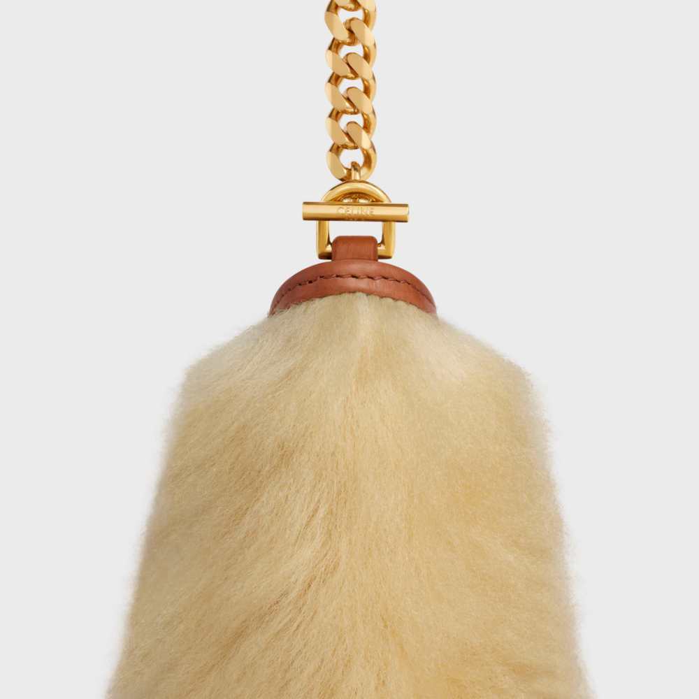 可拆除鍊帶,長度為45cm