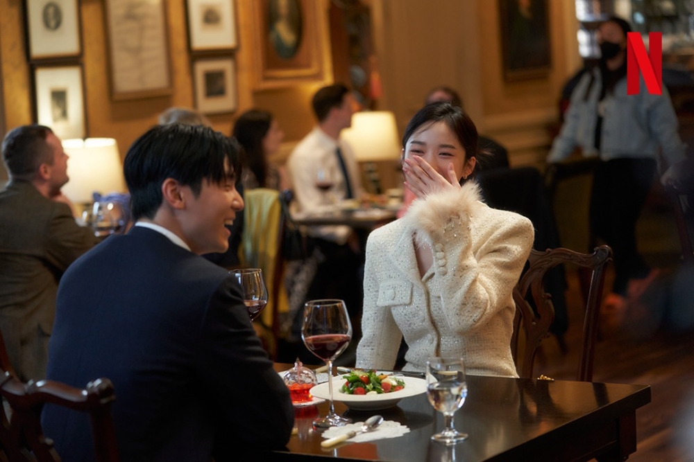 展現宛如富家千金般的好品味