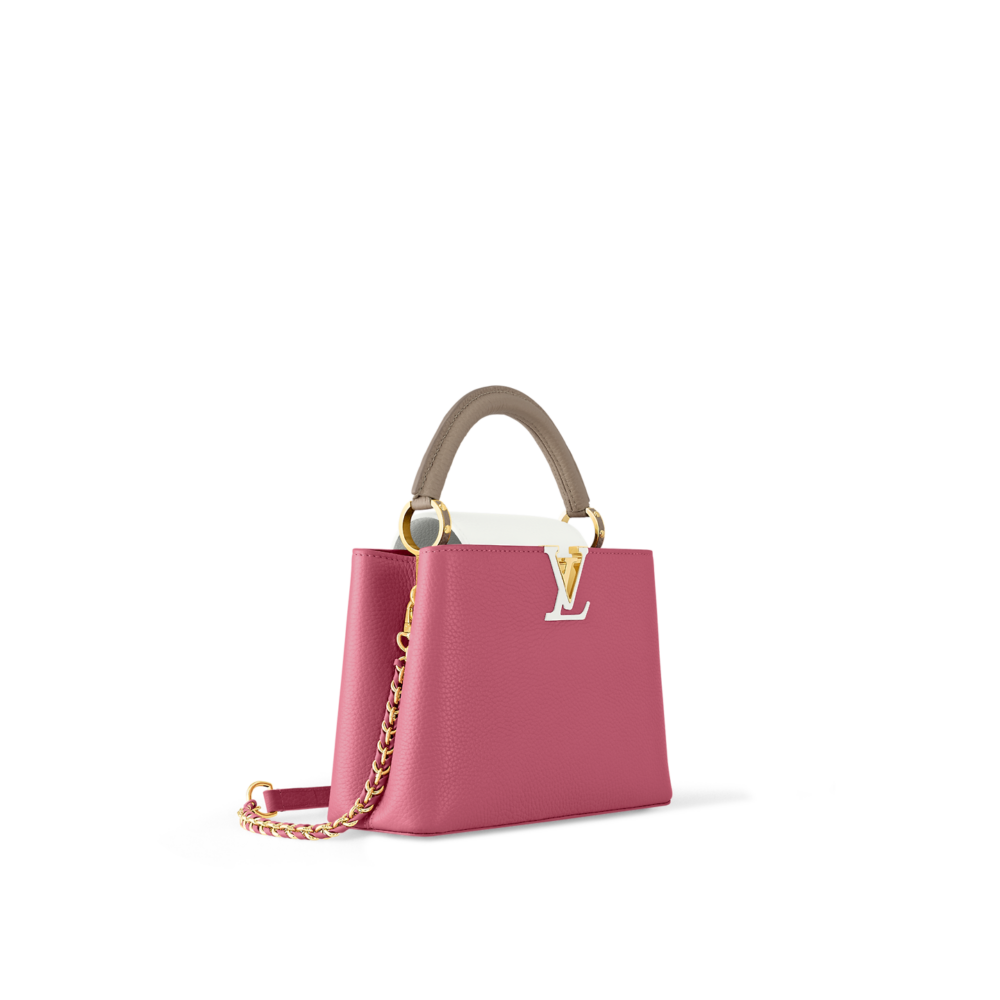 編織鏈條肩帶一同為手袋添加了甜美可愛的迷人氛圍