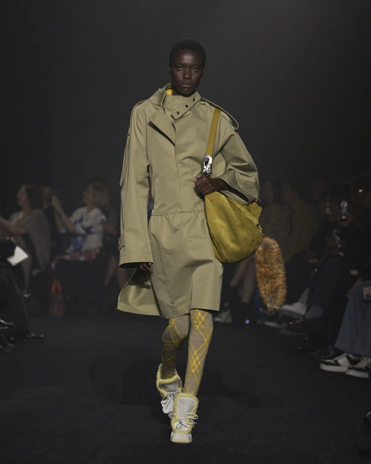 Burberry全新「Knight Bag」即將上架