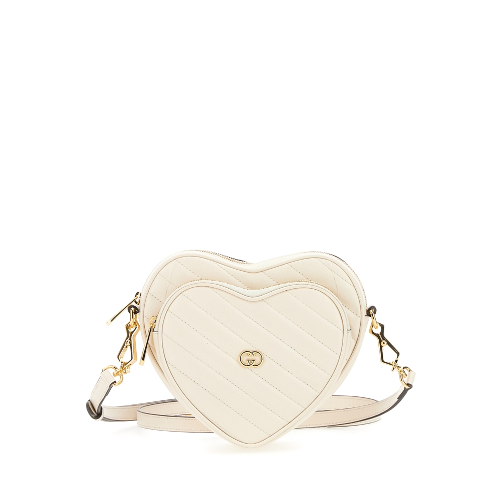 Interlocking G Mini Heart Shoulder Bag。