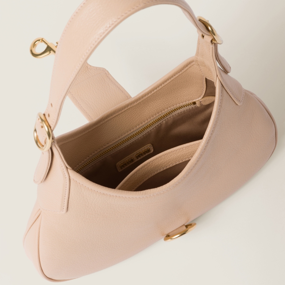 棉質綢緞襯裡設有拉鍊口袋及明袋