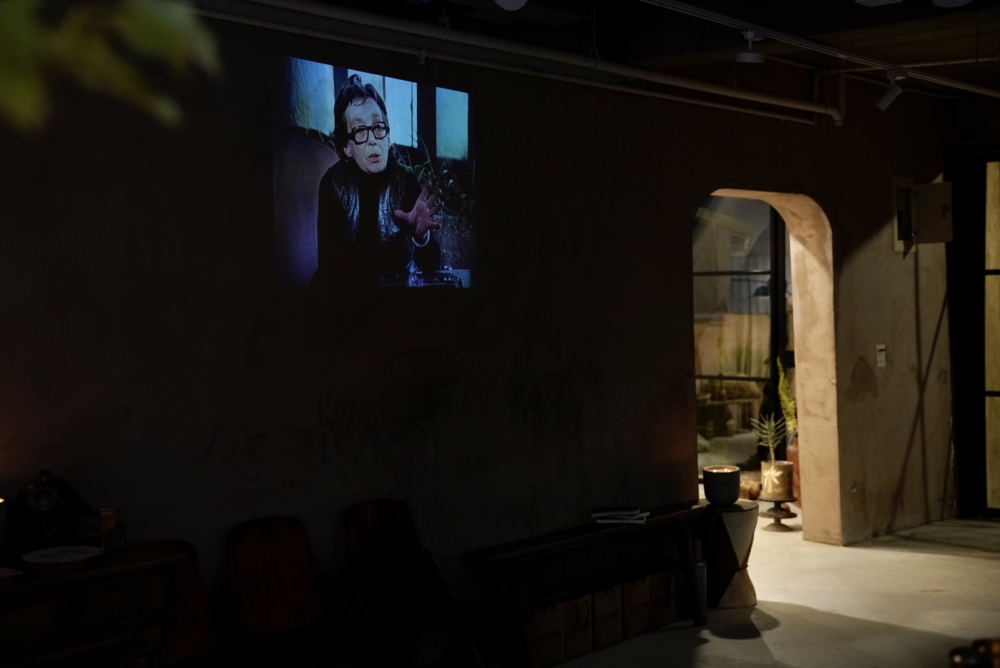 讓我們透過藝術家餐桌「莒哈絲.三部曲」,進入法國女作家Marguerite Duras的精彩人生。