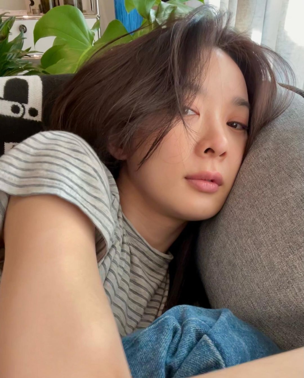 李清娥的肌膚白晳彈潤,又水嫩脹卜卜,怪不得有最好牛奶蜂蜜肌的讚許。