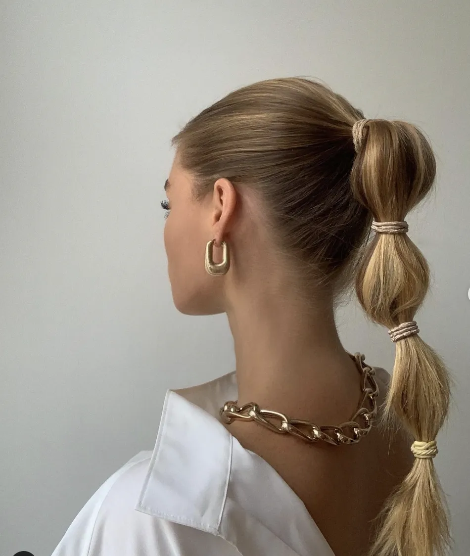 相當適合去度假或視聽演唱會時的活潑造型