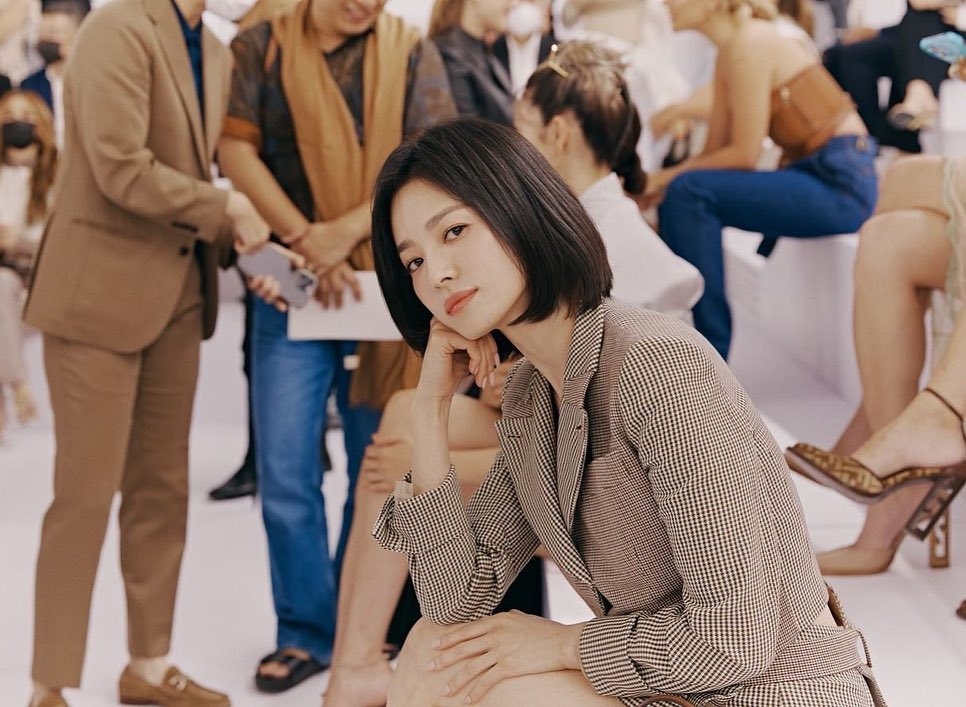 簡單就展現宋慧喬的俐落魅力