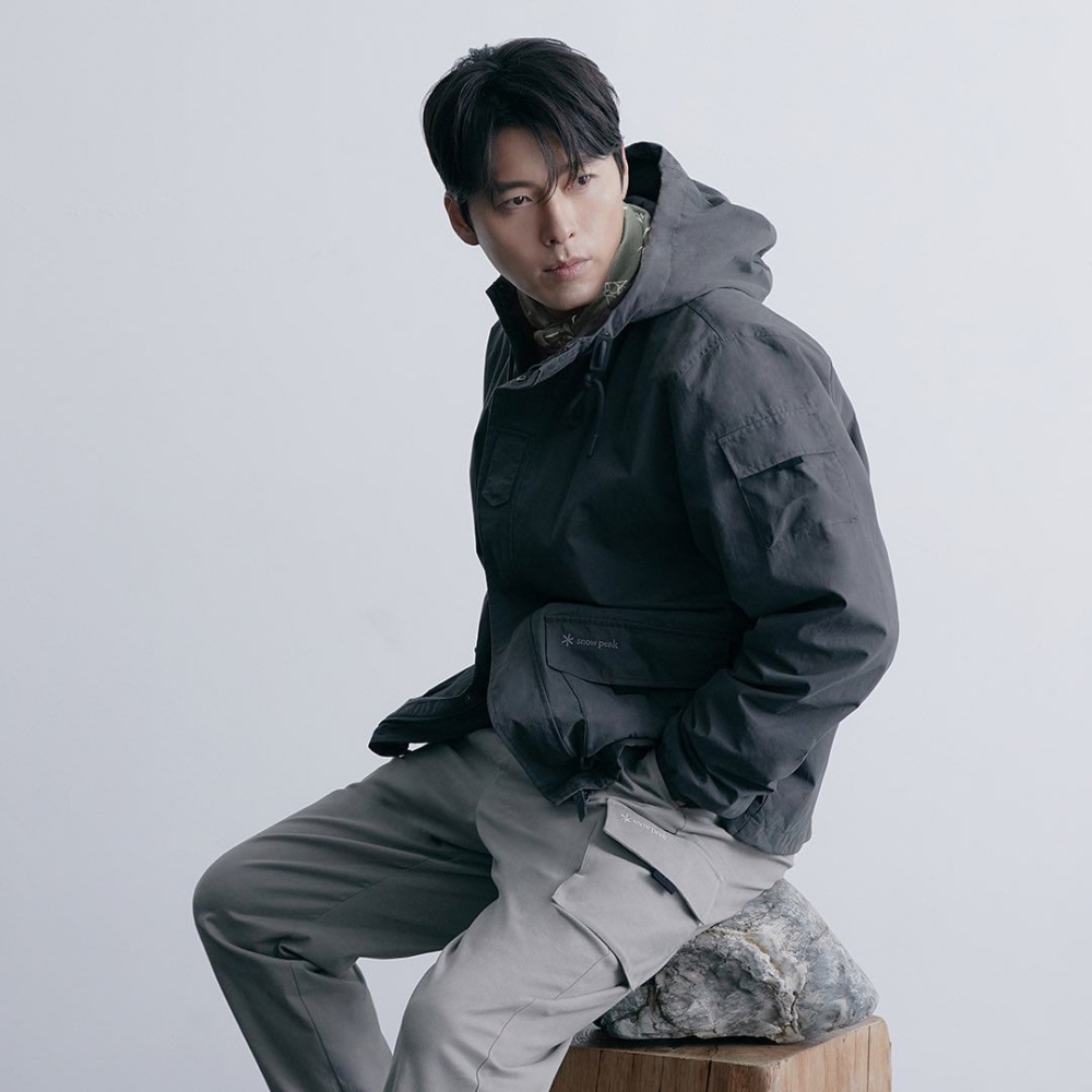 帥氣詮釋戶外服飾。
