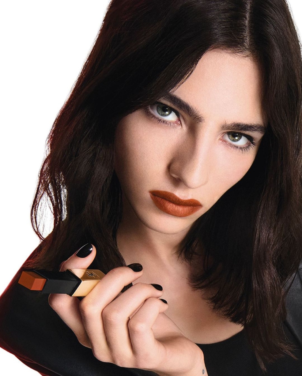 Loli Bahia今年1月時,被任命為Yves Saint Laurent Beauty的最新品牌彩妝大使