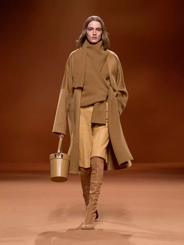 Hermès FW23秀場圖。
