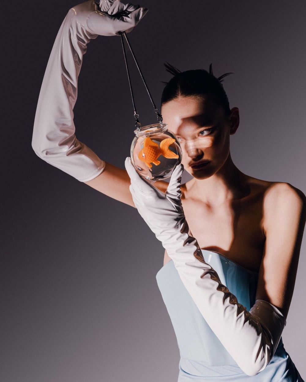 Kate Barton的人氣「金魚手袋」。
