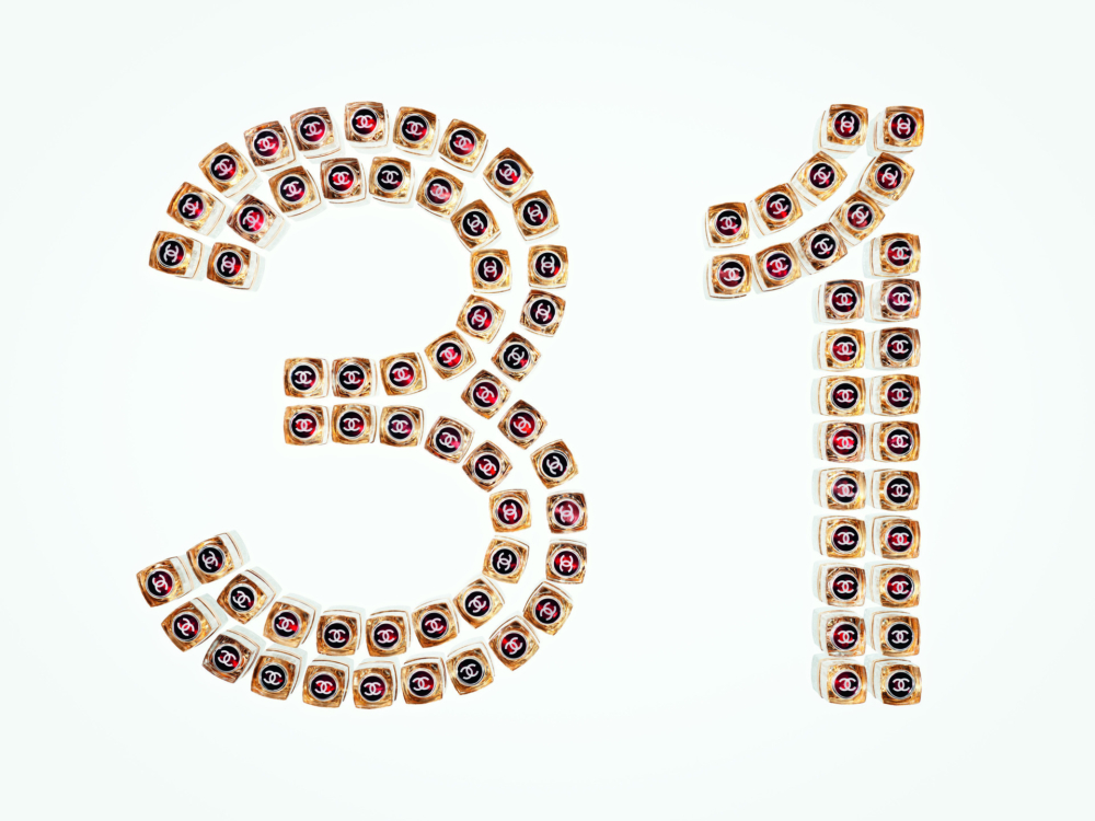 CHANEL推出全新31 Le Rouge玻璃唇膏筒設計