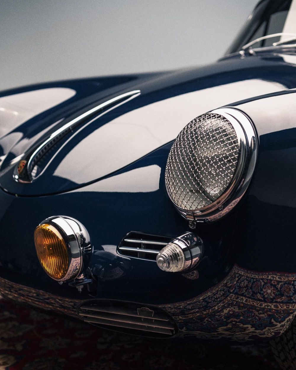 復古的車頭設計。