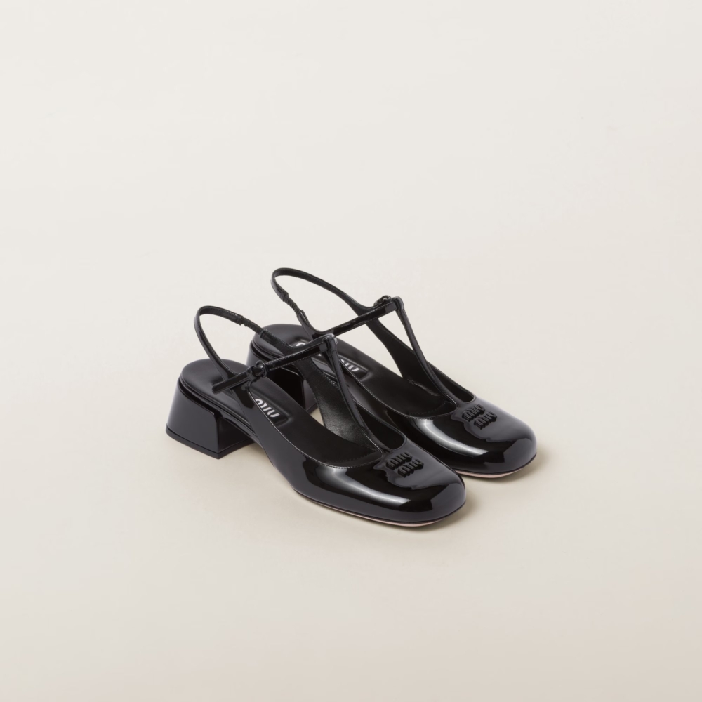 Patent Leather Slingback Pumps。