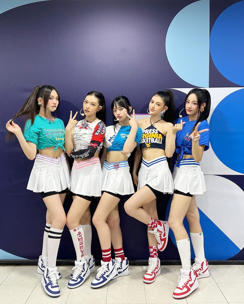 繼Y2K後,NewJeans也掀起美式「學院風」穿搭熱潮