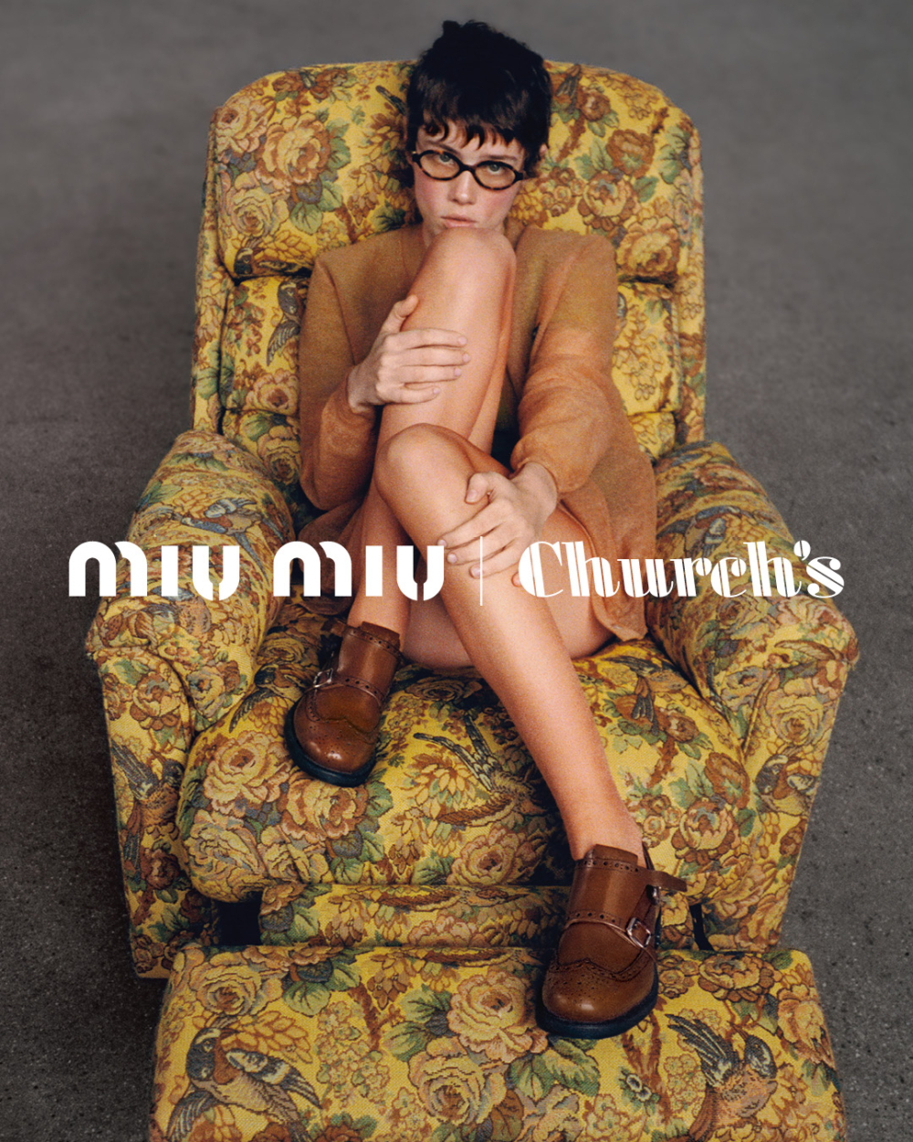 Church's × Miu Miu推出聯名鞋款。
