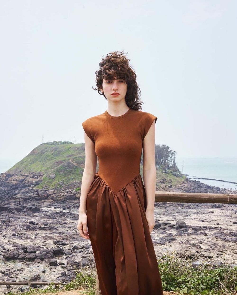 Ancosti推出的Patchwork Cap Sleeve Maxi Dress。