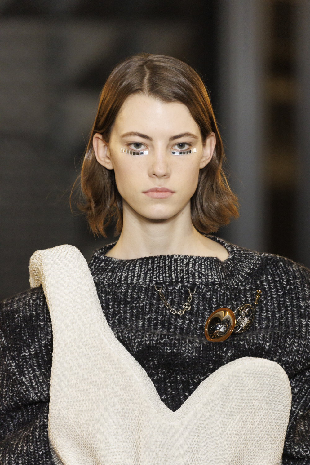 為我們帶來時髦的設計。