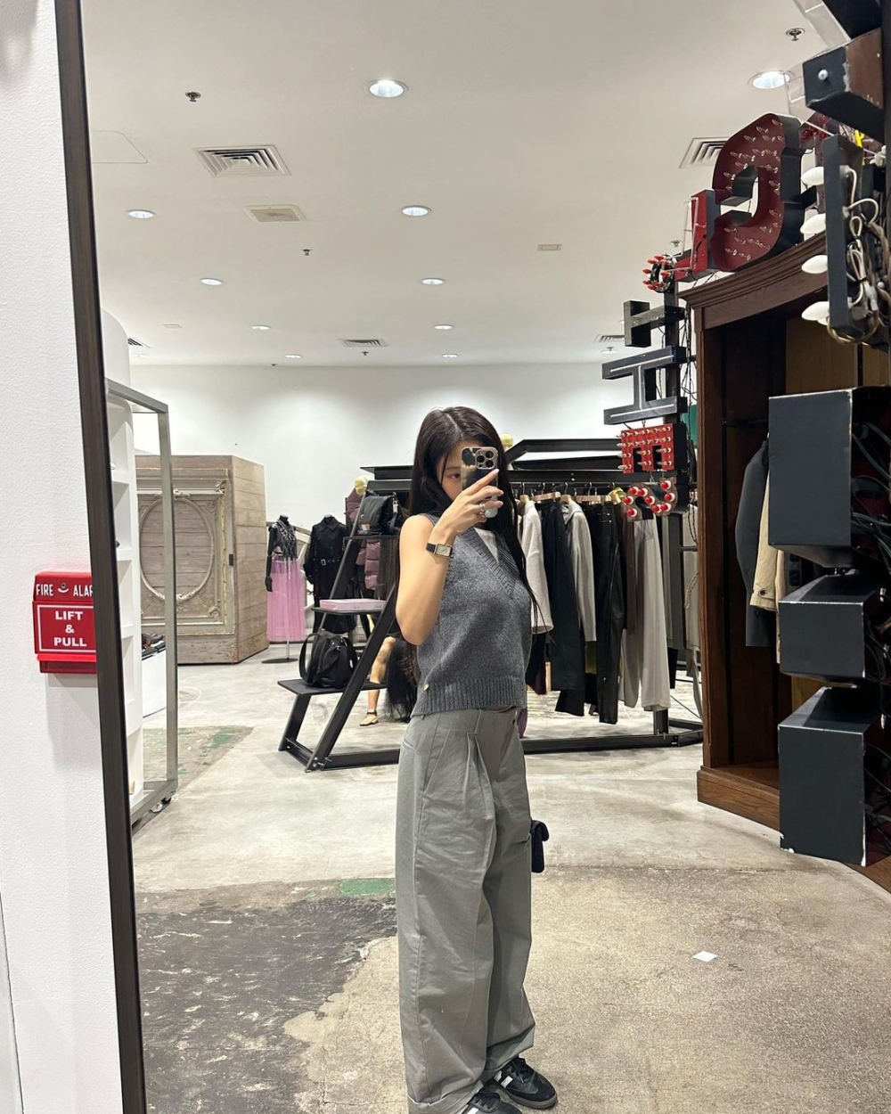 Jennie也愛不釋手的Sandy Liang單品穿搭