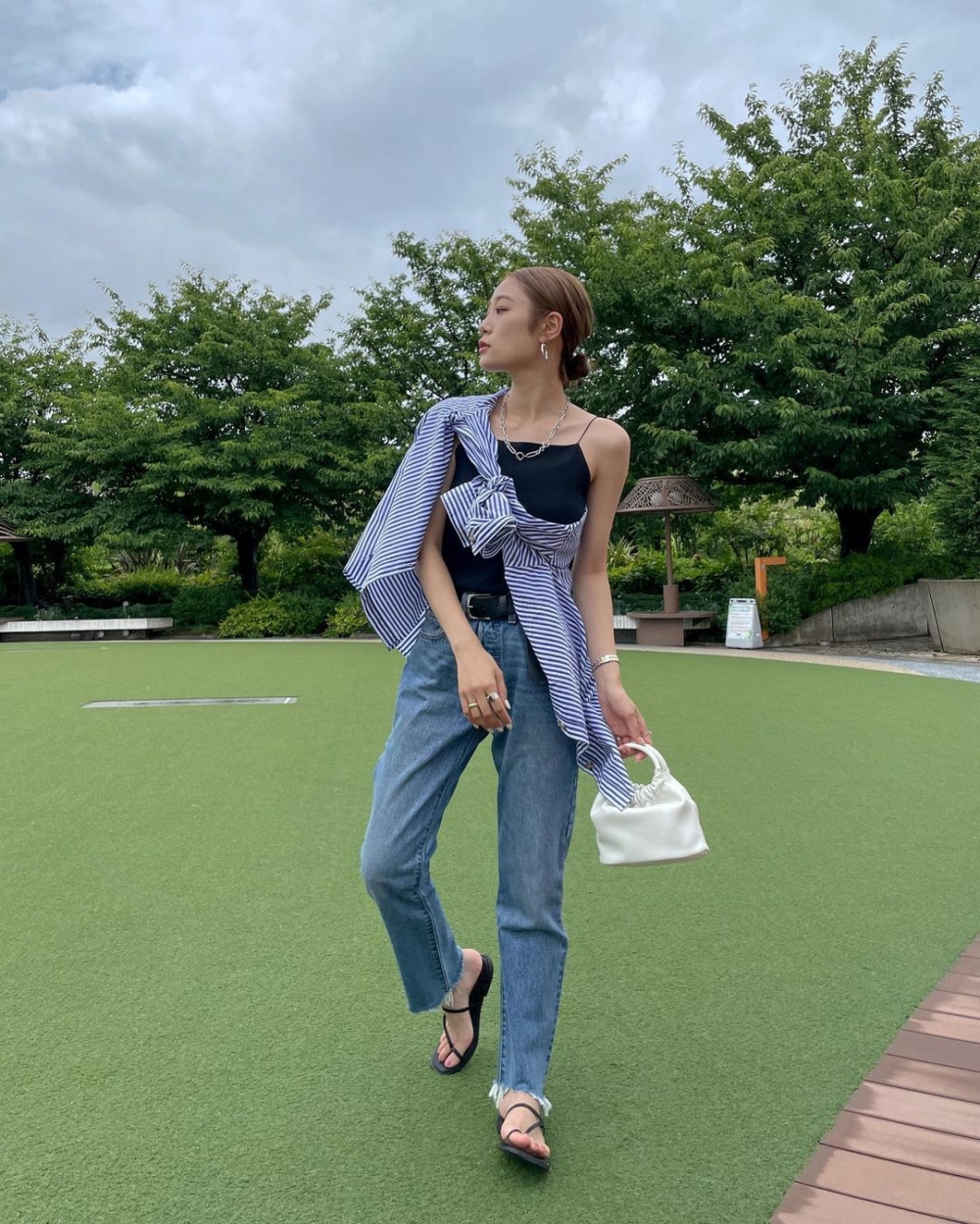 Bra Top無袖背心 × Oversized寬鬆版型