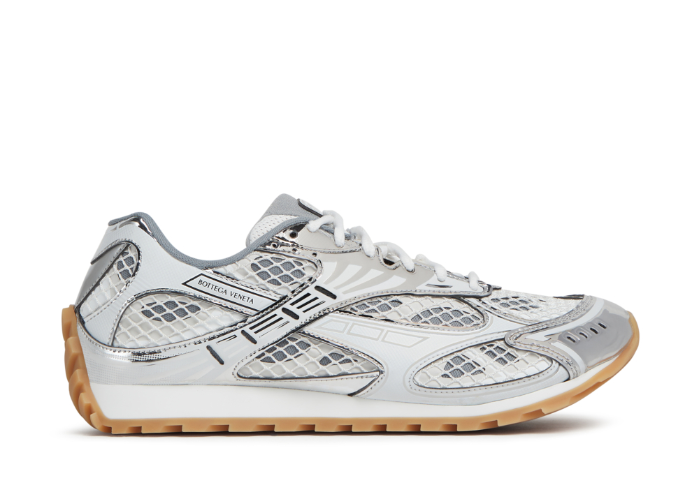 銀色配白色的款式。