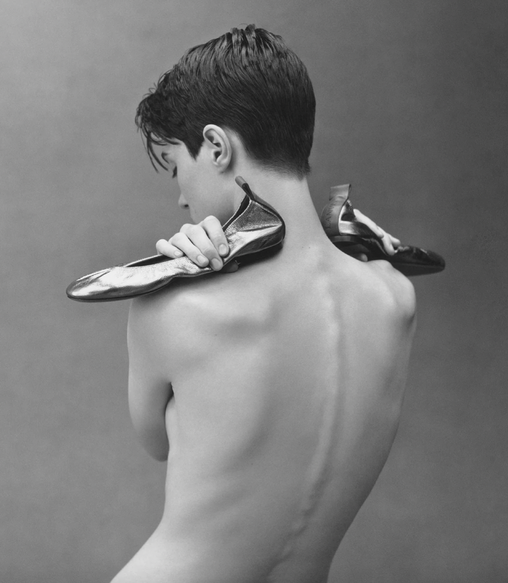 唯美的黑白照。