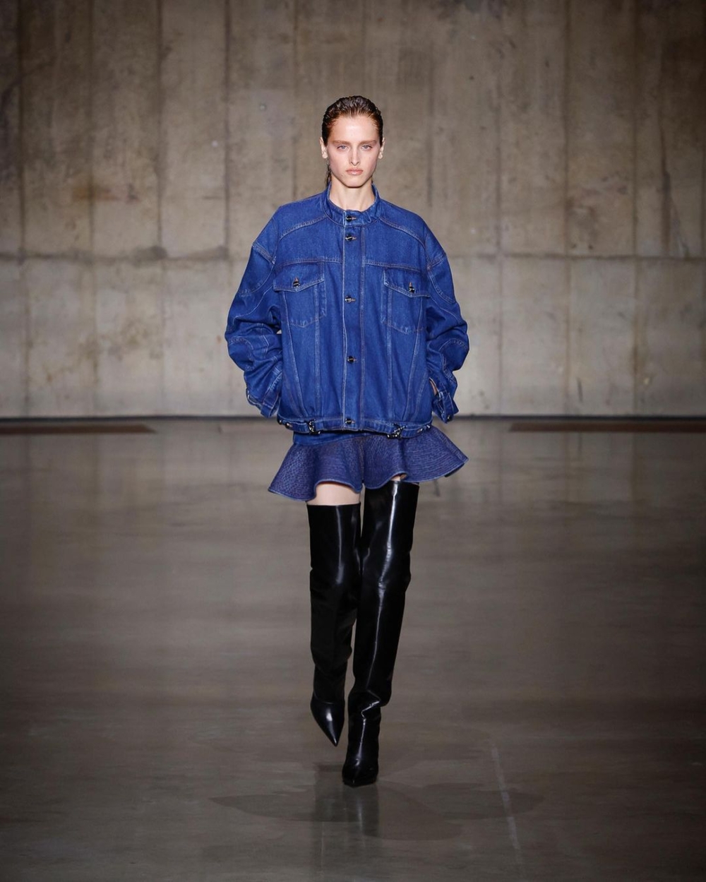 David Koma SS24的秀場。