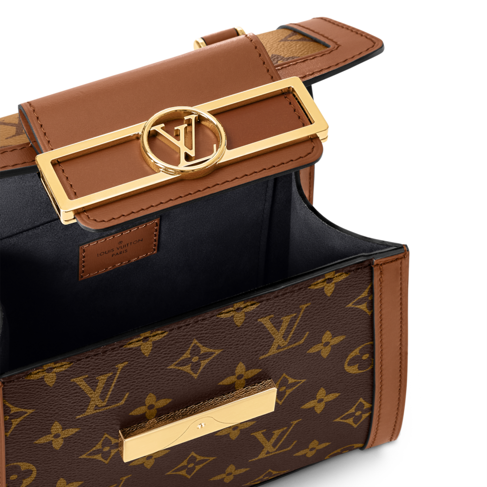 手袋尺寸為W17.5 × H17.5 × D9 cm