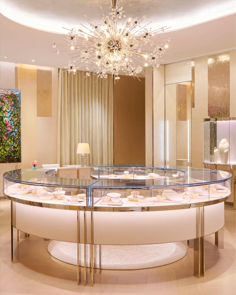 Tiffany & Co. 表參道的商店大樓共兩層