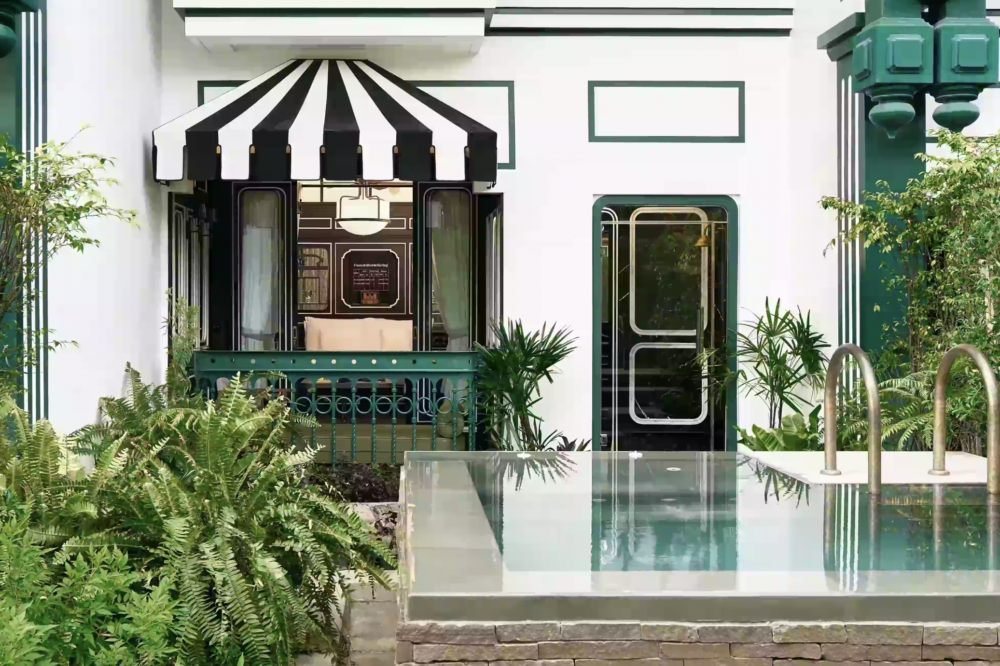 設有游泳池的房型。