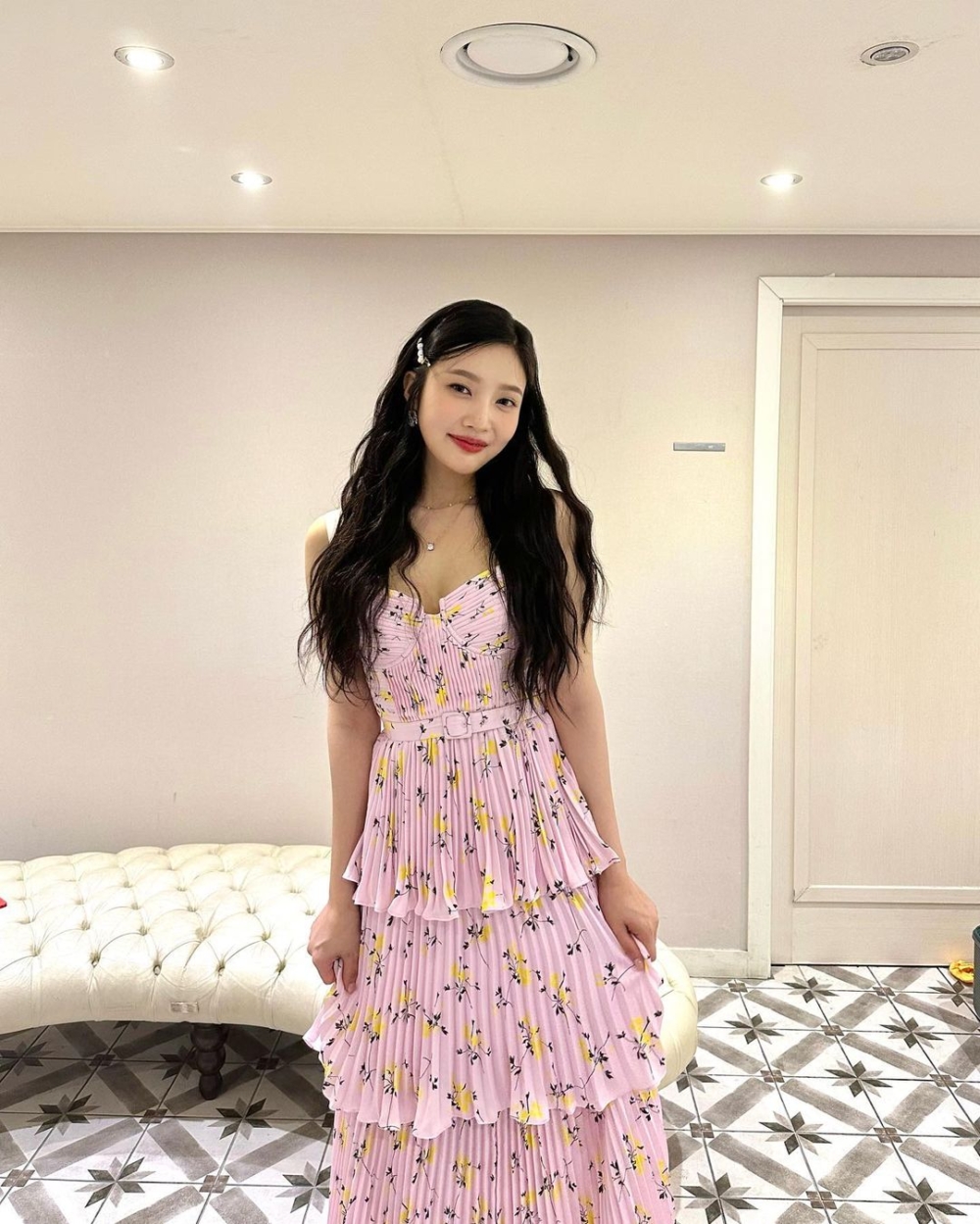 韓國女星「嬉皮捲」造型2:Red Velvet Joy