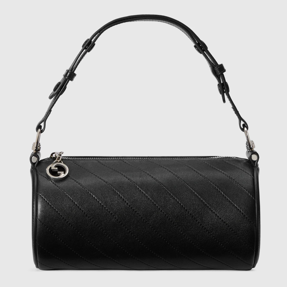 拉鍊也換上雙G Logo