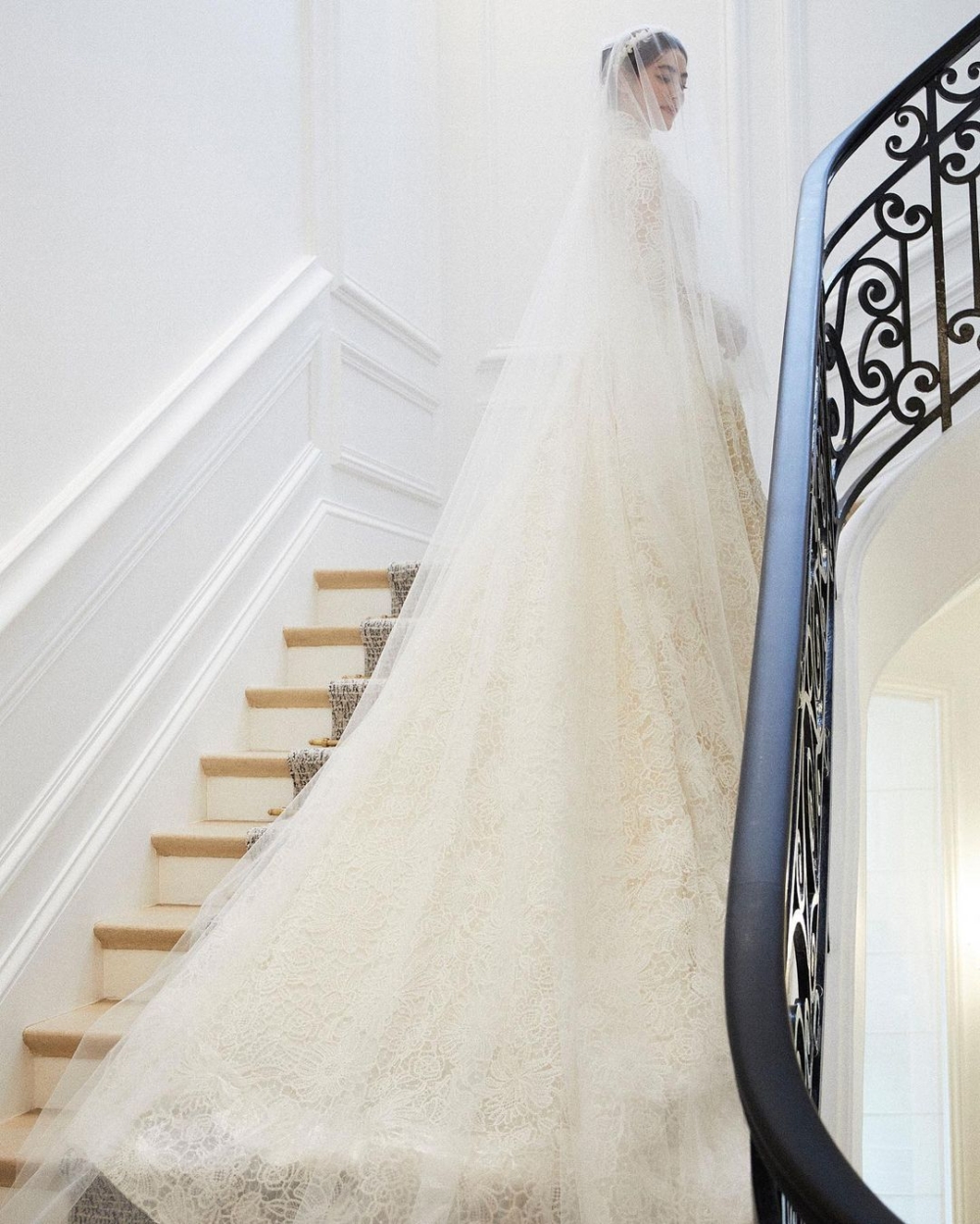 長裙襬禮服凸顯高雅與隆重